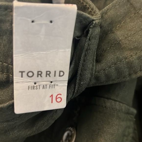 Torrid olive green pants first at fit 16 NWT casual comfy plus size work wear - Picture 9 of 14
